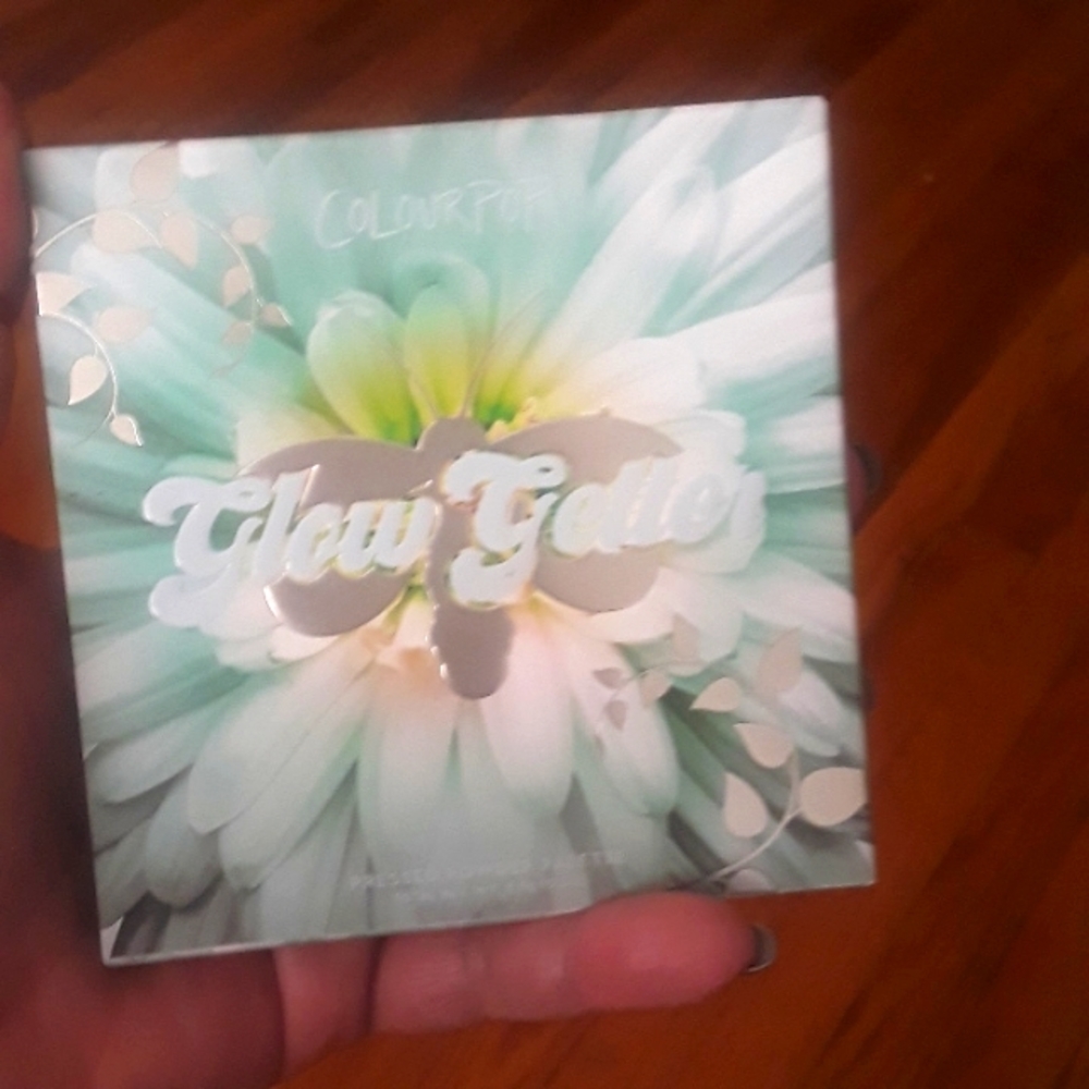 Colour pop Glow Getter palette